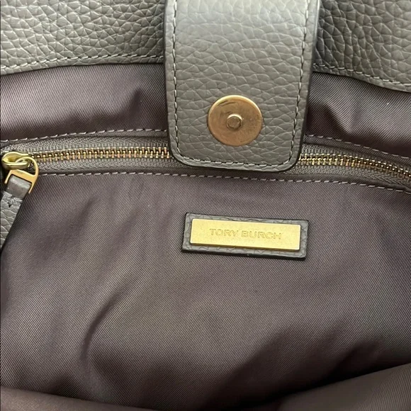 Tory Burch Brown Shoulder Bag with Pebbled Leather and Tassel - Picture 7 of 12